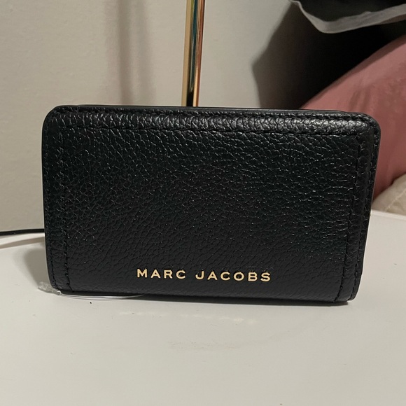 Marc Jacobs Handbags - Marc Jacobs Signature Compact Zip Wallet